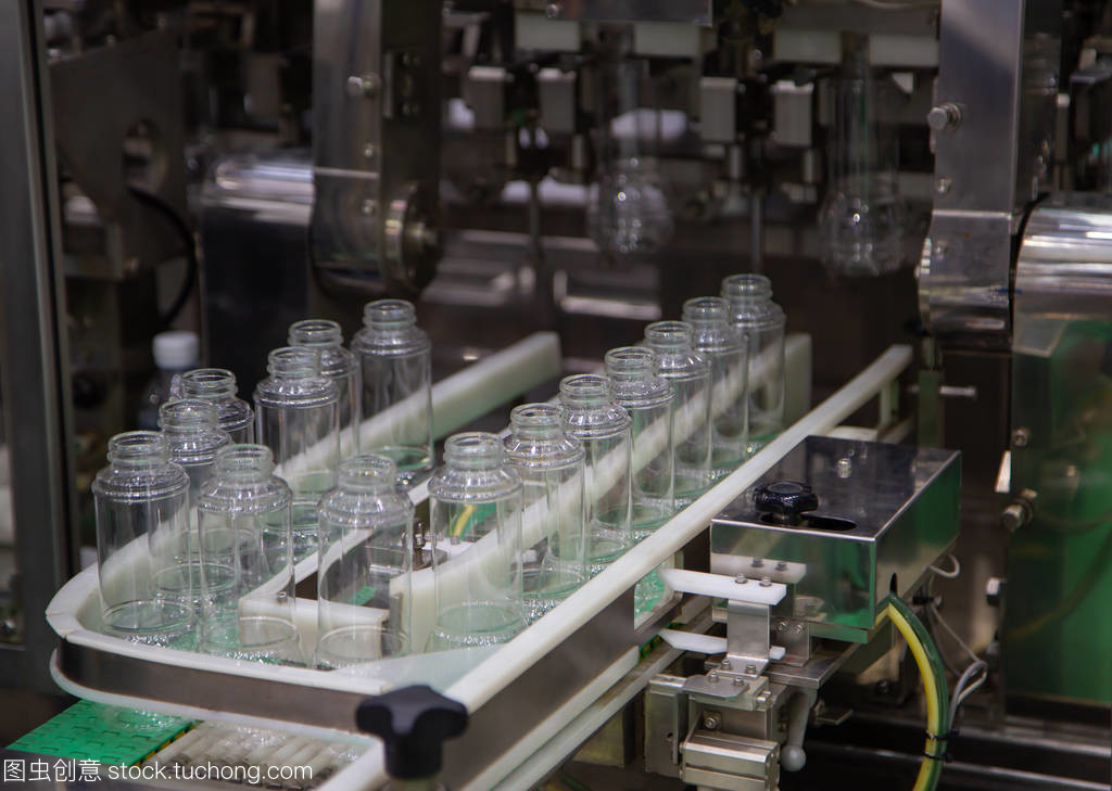 液体塑料瓶灌装包装机的生产